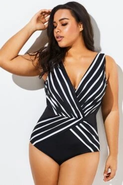 Black V-Neck Streak Modern One Piece Swimsuit 10 Black V-Neck Streak Modern One Piece Swimsuit -Bikini By Muse b sfop1911012 4